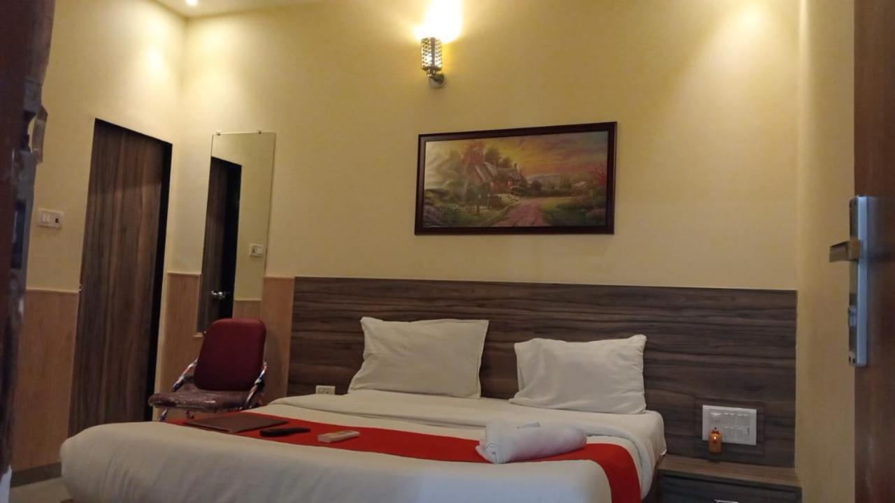 Terminus Square Otel Kurla Dış mekan fotoğraf