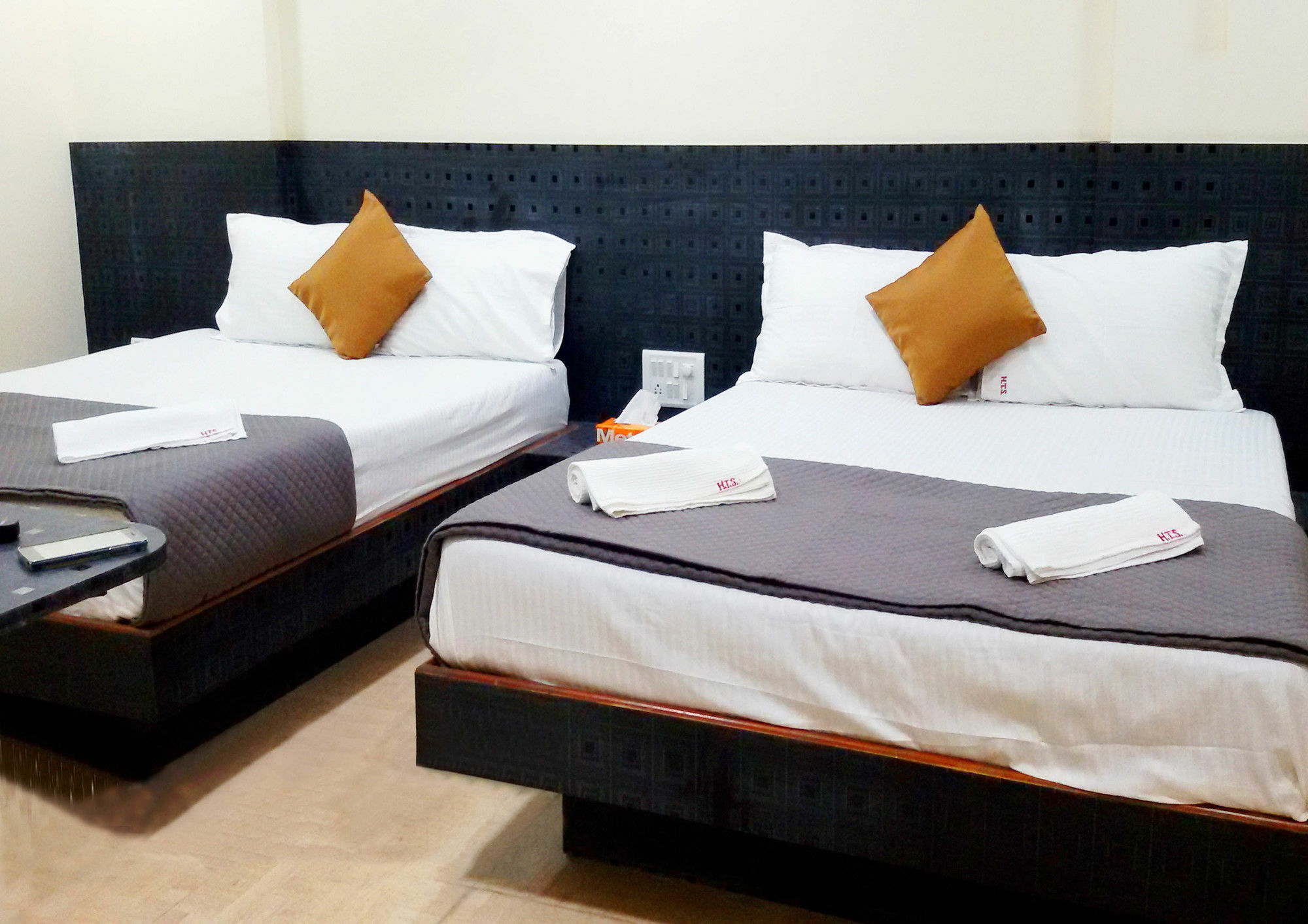 Terminus Square Otel Kurla Dış mekan fotoğraf