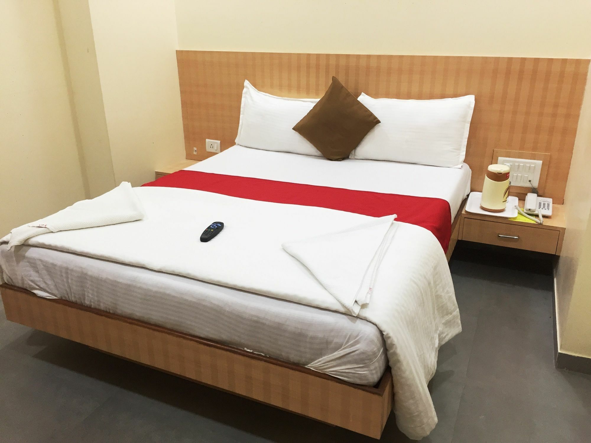 Terminus Square Otel Kurla Dış mekan fotoğraf