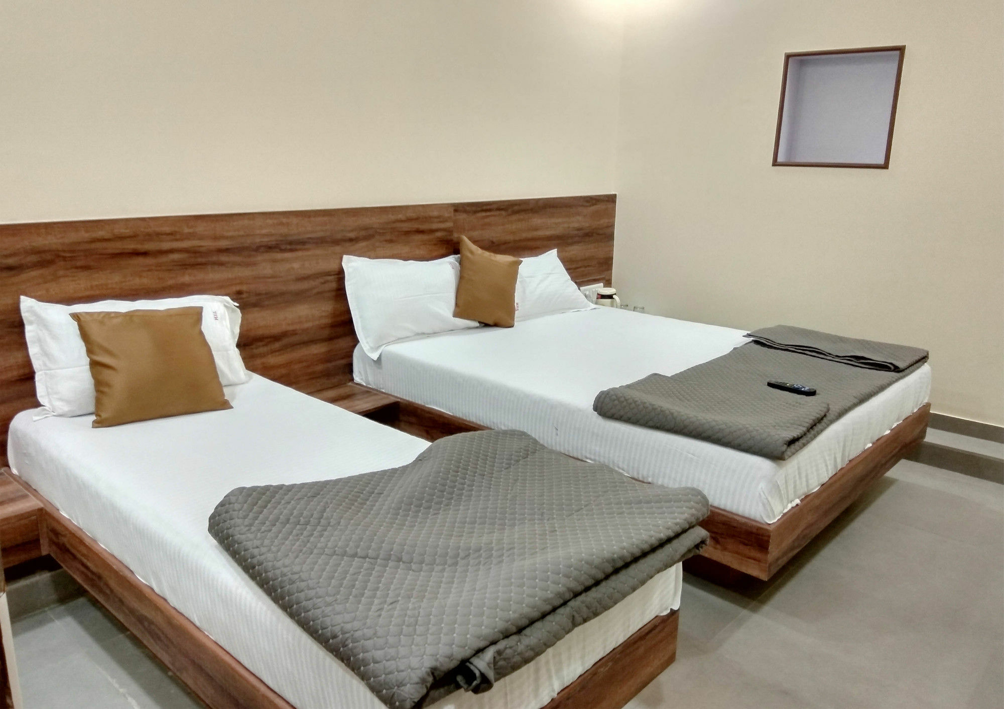 Terminus Square Otel Kurla Dış mekan fotoğraf