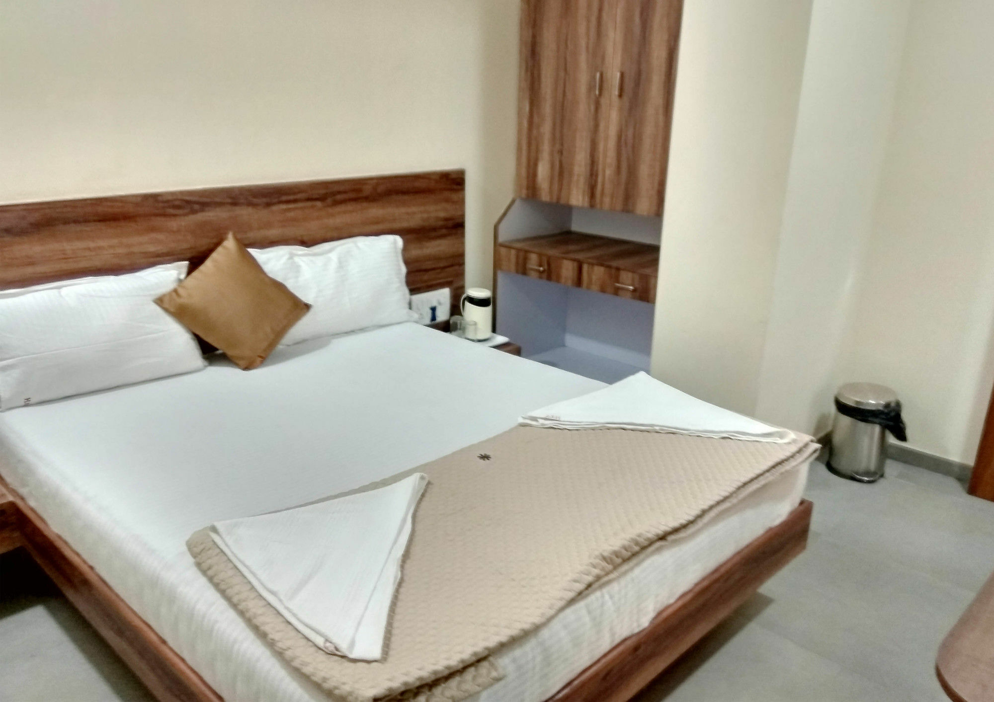 Terminus Square Otel Kurla Dış mekan fotoğraf