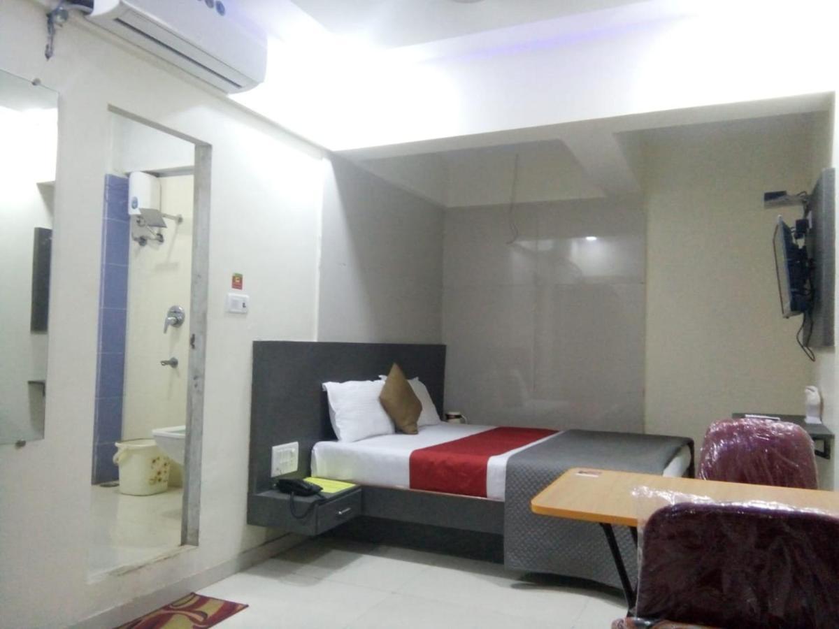 Terminus Square Otel Kurla Dış mekan fotoğraf